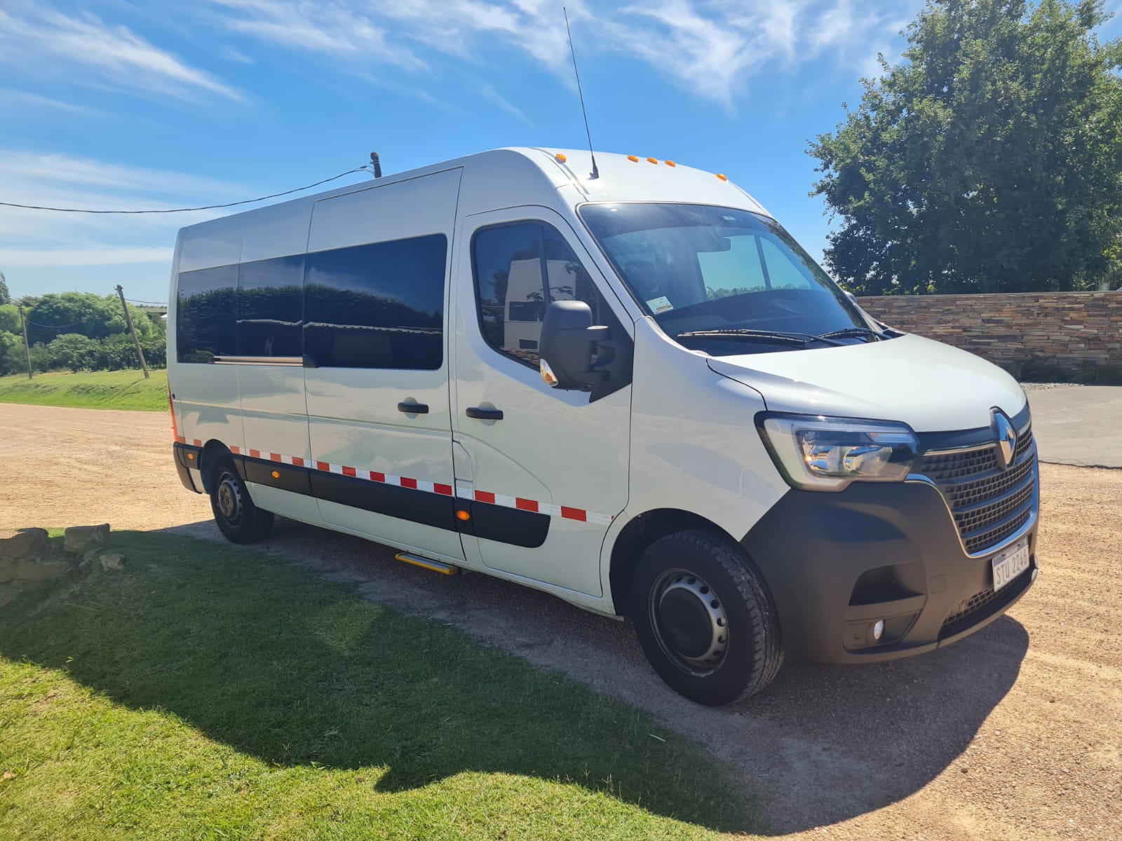Renault Master minibús vista frontal